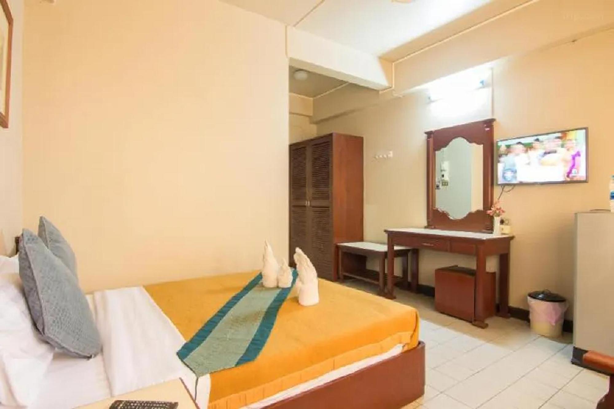 Khelang Nakorn Hotel Lampang Exteriör bild