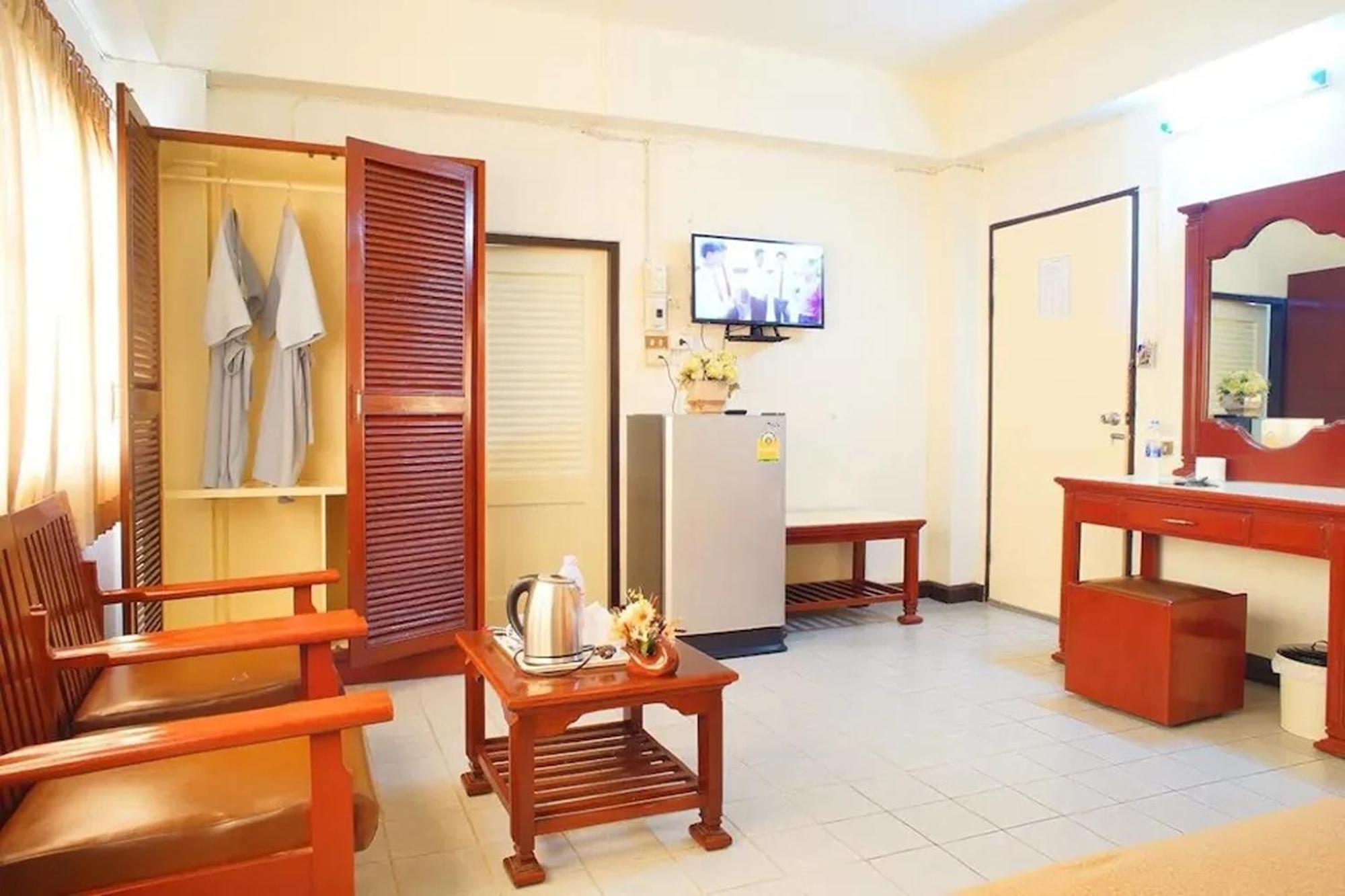 Khelang Nakorn Hotel Lampang Exteriör bild